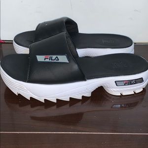 FILA slides✨